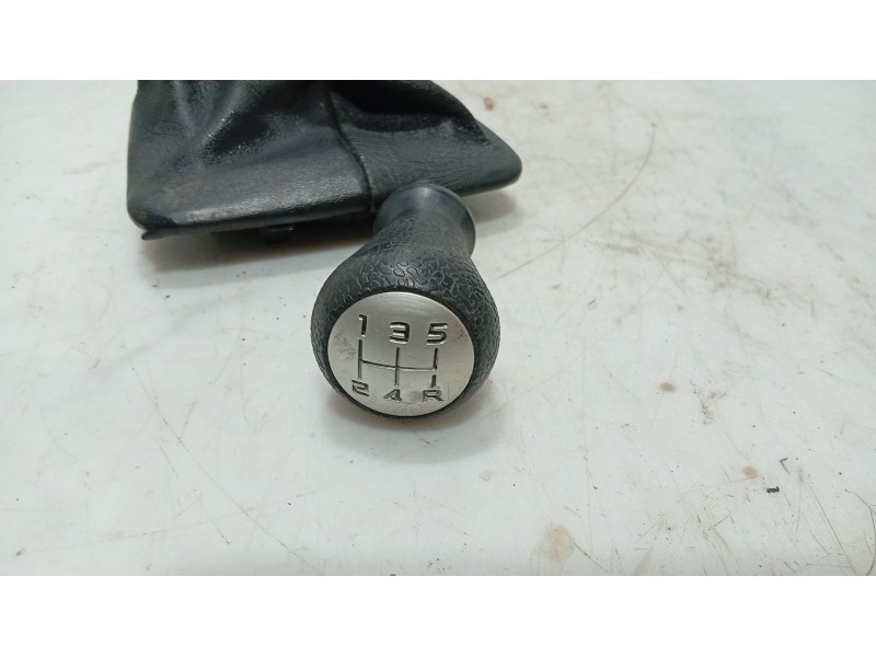 Recambio de pomo palanca cambio para peugeot 307 break (3e) 1.6 hdi referencia OEM IAM   