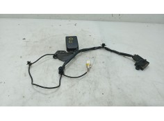 Recambio de anclaje cinturon trasero derecho para peugeot 308 sw i (4e_, 4h_) 1.6 hdi referencia OEM IAM    2