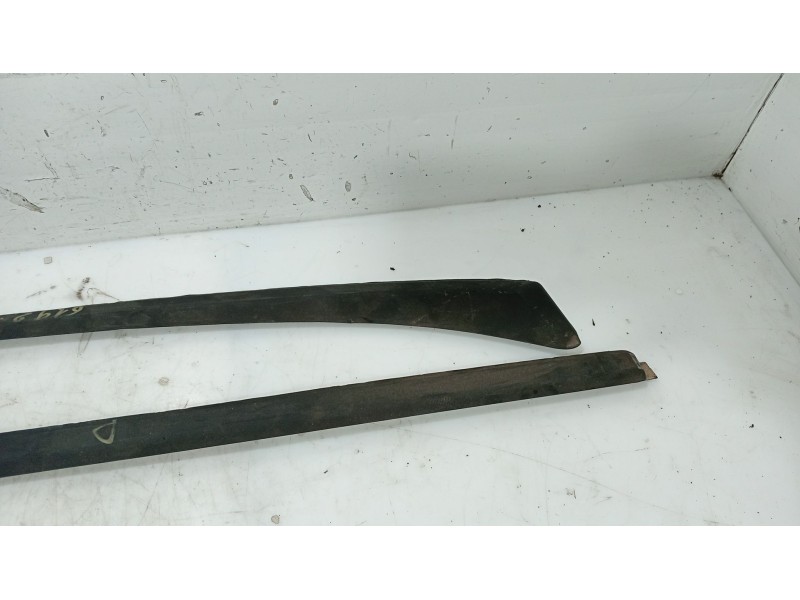 Recambio de moldura para peugeot 308 sw i (4e_, 4h_) 1.6 hdi referencia OEM IAM   