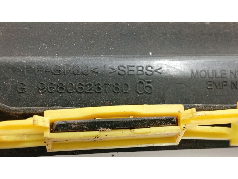 Recambio de moldura para peugeot 308 sw i (4e_, 4h_) 1.6 hdi referencia OEM IAM   