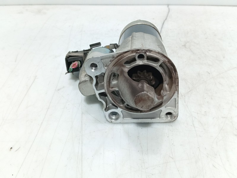 Recambio de motor arranque para chrysler voyager iv (rg, rs) 2.4 referencia OEM IAM 04686111AD  