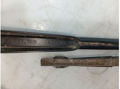 Recambio de brazo limpia delantero derecho para chrysler voyager iv (rg, rs) 2.4 referencia OEM IAM 04717364AB   2