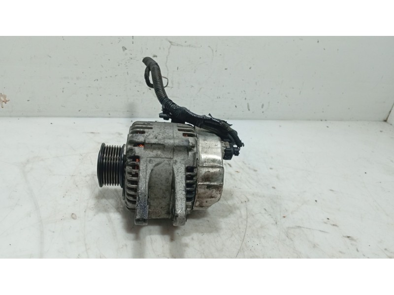 Recambio de alternador para kia sorento i (jc) 2.5 crdi referencia OEM IAM 373004A305  