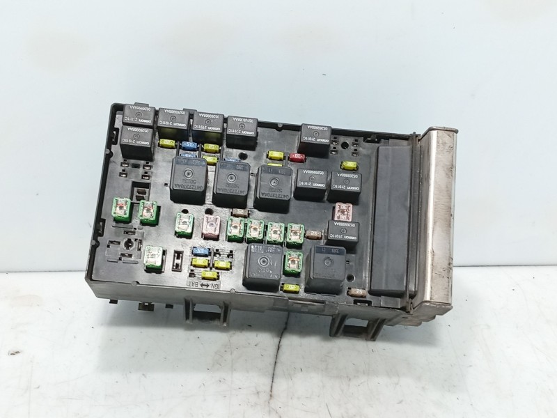 Recambio de caja reles / fusibles para chrysler voyager iv (rg, rs) 2.4 referencia OEM IAM R4727079AF  