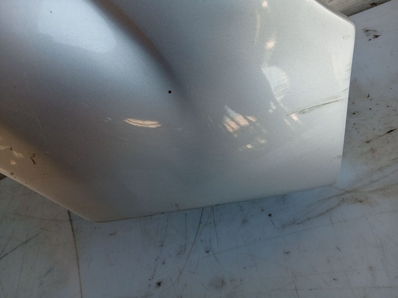 Recambio de aleta delantera derecha para chrysler voyager iv (rg, rs) 2.4 referencia OEM IAM 05018444AA  