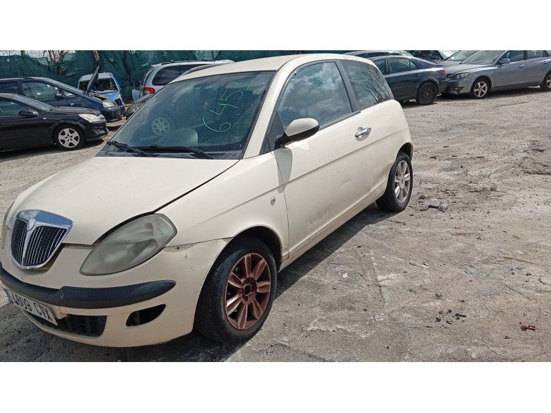 lancia ypsilon (843_) del año 2004