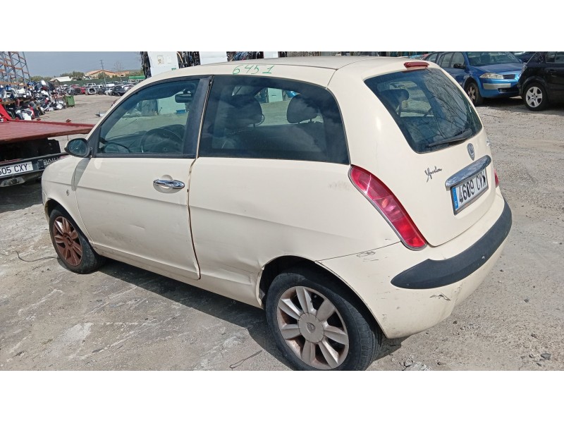 lancia ypsilon (843_) del año 2004