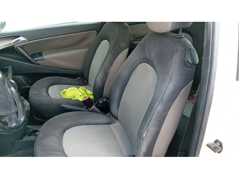 lancia ypsilon (843_) del año 2004