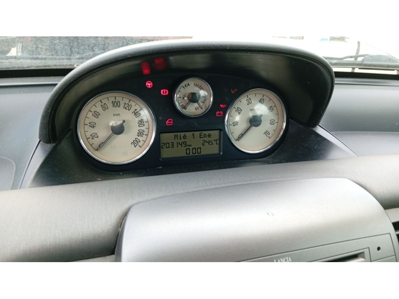 lancia ypsilon (843_) del año 2004