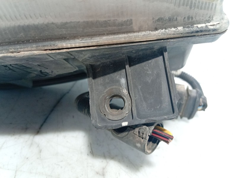 Recambio de faro izquierdo para volkswagen polo (6n2) 1.4 16v referencia OEM IAM 6N1941015A  