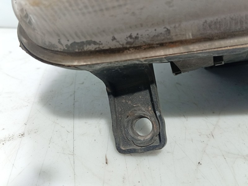 Recambio de faro izquierdo para volkswagen polo (6n2) 1.4 16v referencia OEM IAM 6N1941015A  