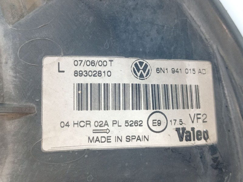 Recambio de faro izquierdo para volkswagen polo (6n2) 1.4 16v referencia OEM IAM 6N1941015A  