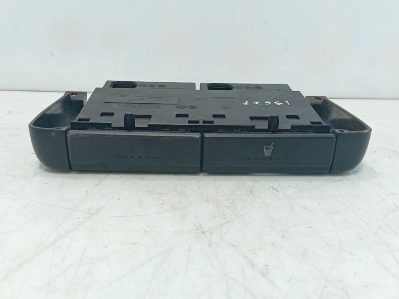 Recambio de moldura para volkswagen polo (6n2) 1.4 16v referencia OEM IAM   
