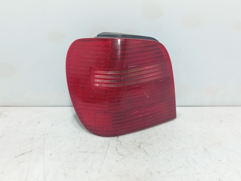 Recambio de piloto trasero izquierdo para volkswagen polo (6n2) 1.4 16v referencia OEM IAM 6N0945095  