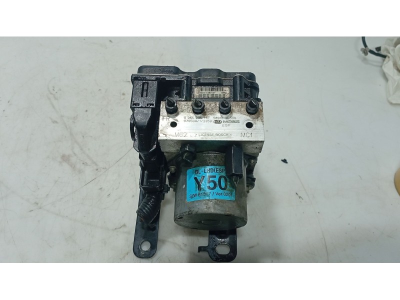 Recambio de abs para kia sorento i (jc) 2.5 crdi referencia OEM IAM 0265235110  