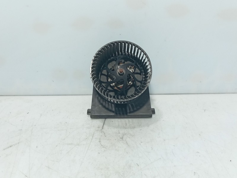 Recambio de ventilador calefaccion para volkswagen polo (6n2) 1.4 16v referencia OEM IAM 6N1819021  