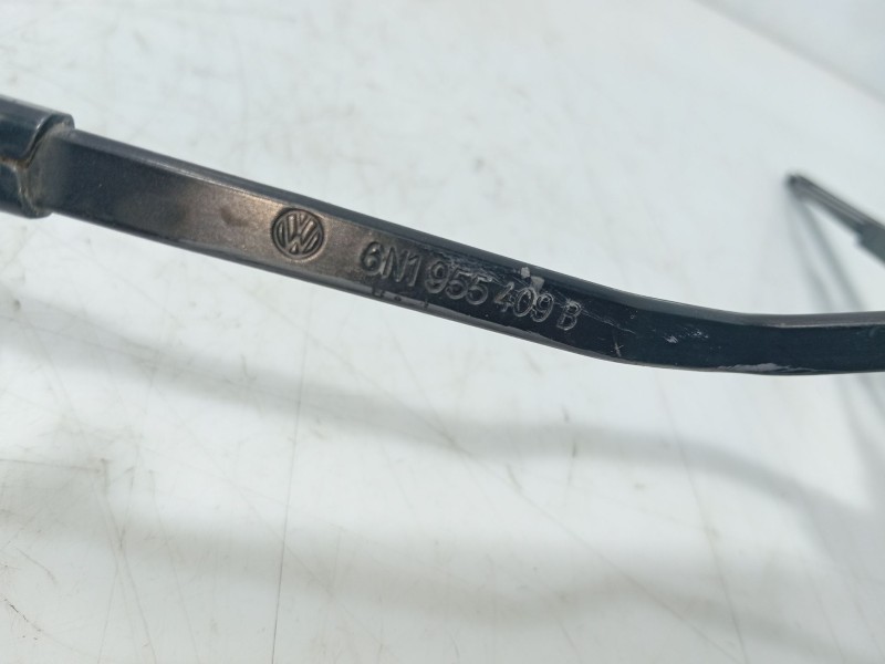 Recambio de brazo limpia delantero izquierdo para volkswagen polo (6n2) 1.4 16v referencia OEM IAM 6N1955409  