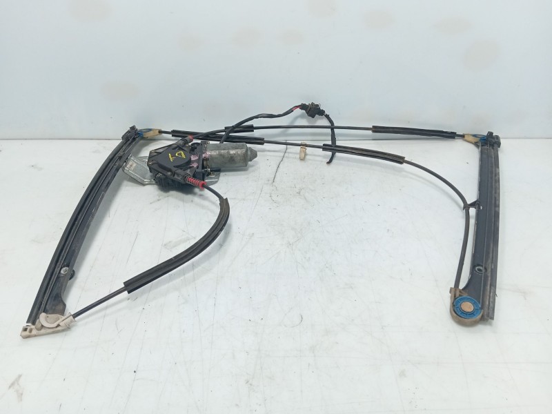 Recambio de elevalunas delantero izquierdo para volkswagen polo (6n2) 1.4 16v referencia OEM IAM 6N3837461  