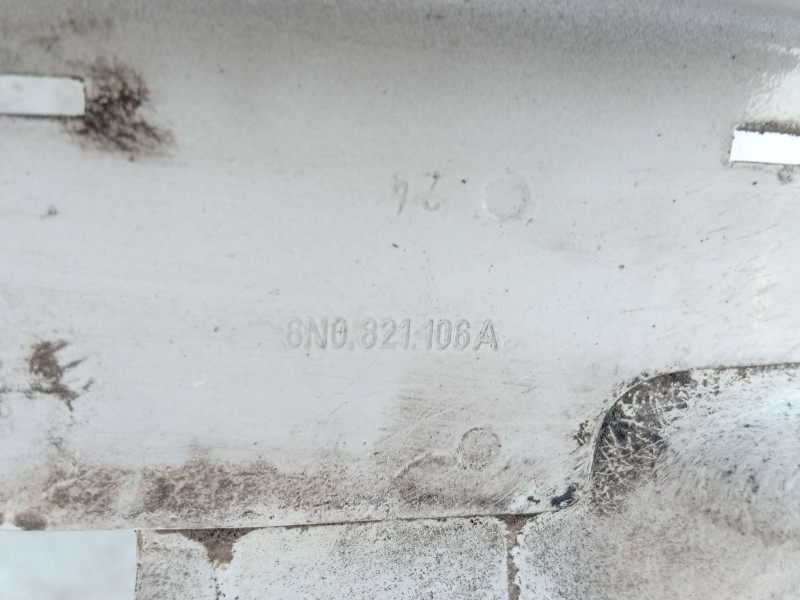 Recambio de aleta delantera derecha para volkswagen polo (6n2) 1.4 16v referencia OEM IAM 6N0821022  