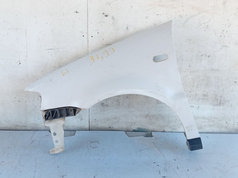 Recambio de aleta delantera izquierda para volkswagen polo (6n2) 1.4 16v referencia OEM IAM 6N0821021  