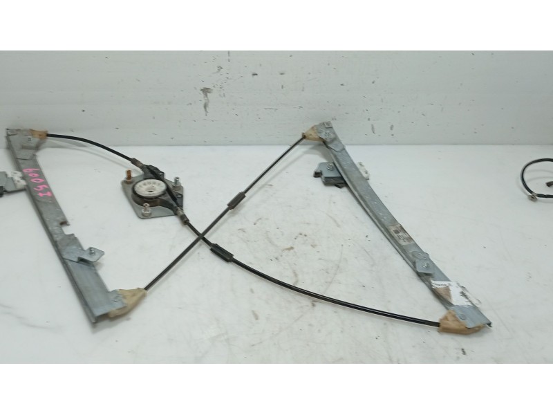 Recambio de elevalunas delantero izquierdo para volkswagen bora variant (1j6) 1.9 tdi referencia OEM IAM   