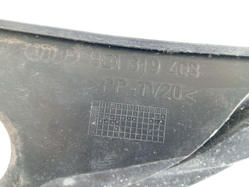 Recambio de moldura para audi a4 b6 avant (8e5) 2.5 tdi referencia OEM IAM   