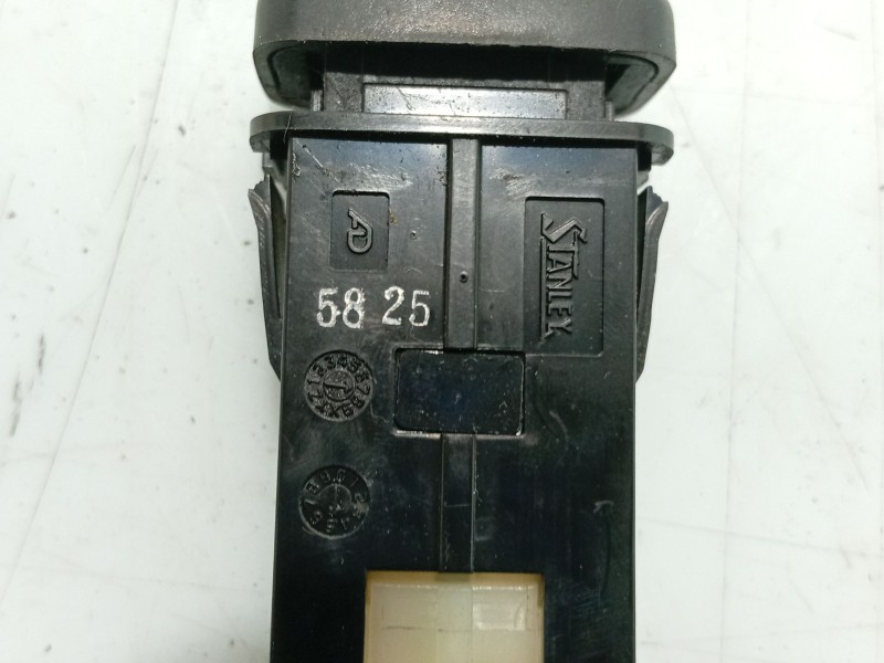Recambio de interruptor para mazda 323 coupe 323 coupe cb4 referencia OEM IAM 0  