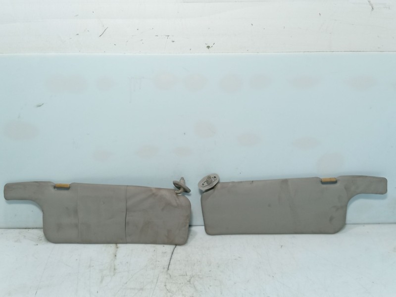 Recambio de parasol izquierdo para mazda 323 coupe 323 coupe cb4 referencia OEM IAM 0  