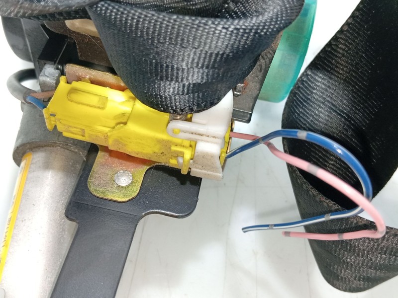 Recambio de cinturon seguridad delantero derecho para mazda 323 coupe 323 coupe cb4 referencia OEM IAM 0  