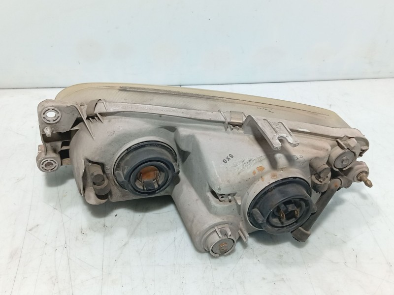 Recambio de faro derecho para mazda 323 coupe 323 coupe cb4 referencia OEM IAM 0  