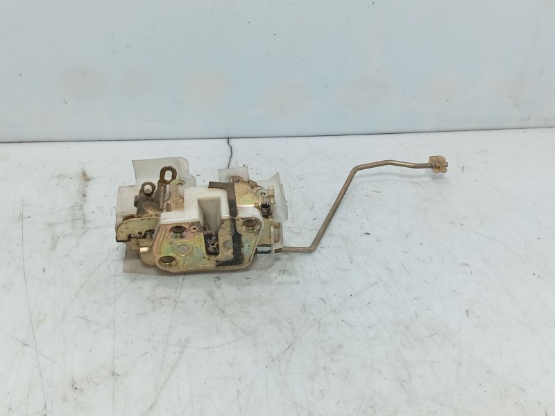 Recambio de cerradura puerta delantera derecha para mazda 323 coupe 323 coupe cb4 referencia OEM IAM 0  