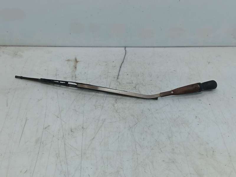 Recambio de brazo limpia trasero para mazda 323 coupe 323 coupe cb4 referencia OEM IAM 0  