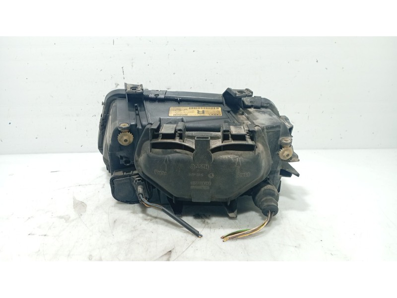 Recambio de faro derecho para audi a4 b5 avant (8d5) 1.9 tdi referencia OEM IAM 8D0941030B  