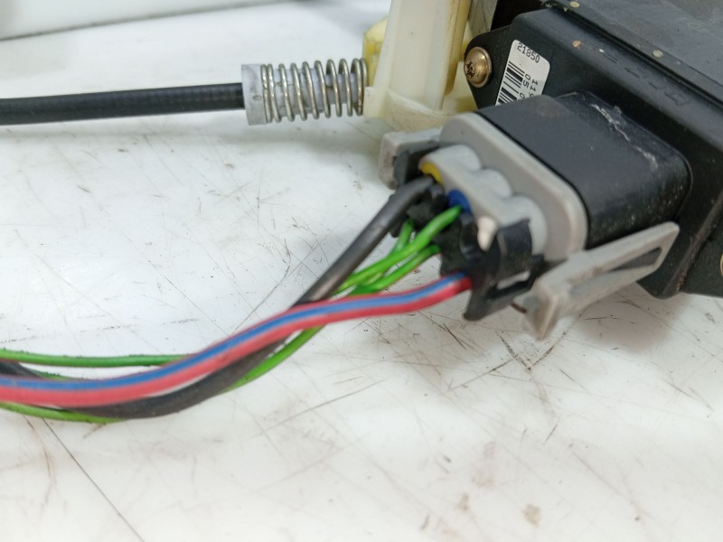 Recambio de elevalunas delantero izquierdo para mitsubishi space star (dg0) referencia OEM IAM MR135721  