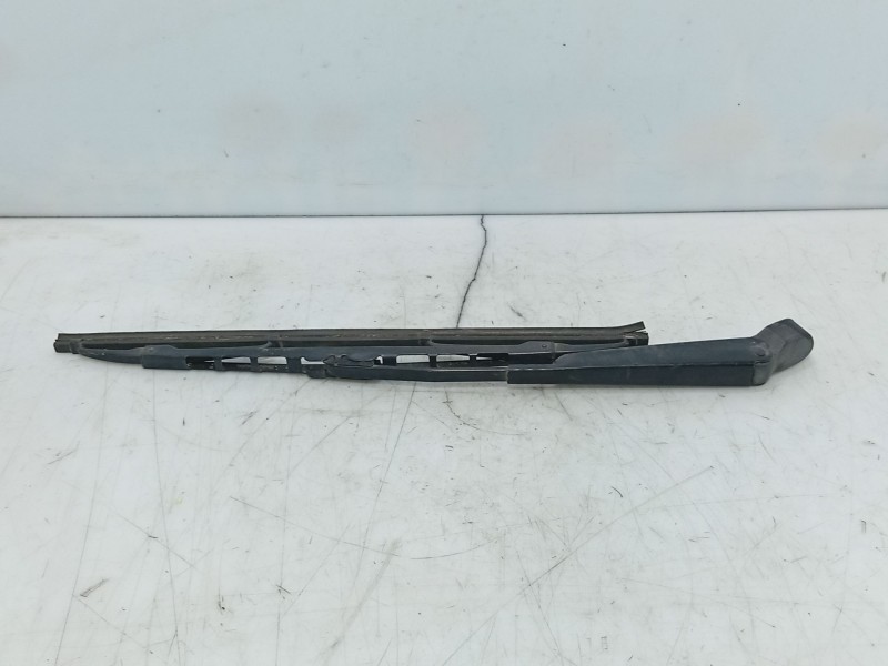 Recambio de brazo limpia trasero para mitsubishi space star (dg0) referencia OEM IAM MR416375  