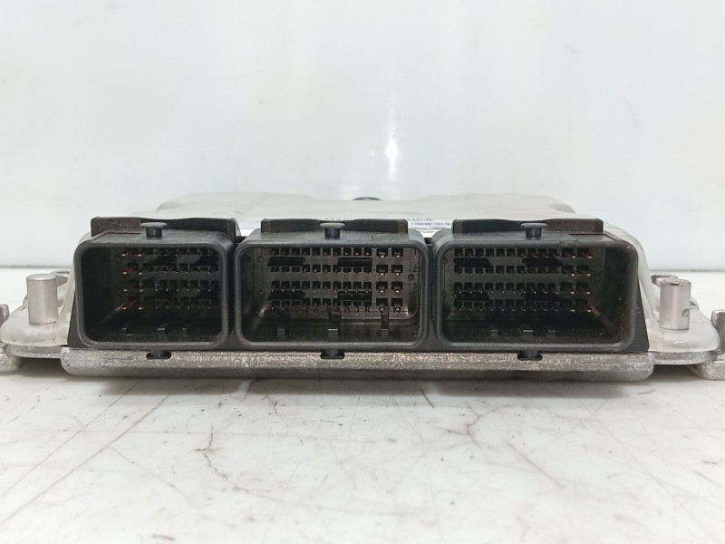 Recambio de centralita motor uce para mitsubishi space star (dg0) referencia OEM IAM   