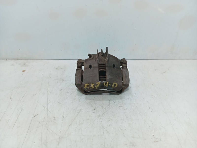 Recambio de pinza freno delantera derecha para mitsubishi space star (dg0) referencia OEM IAM MR249223  
