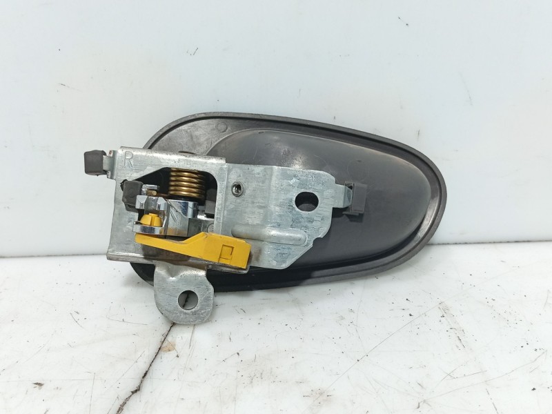 Recambio de maneta interior delantera derecha para mitsubishi space star (dg0) referencia OEM IAM   