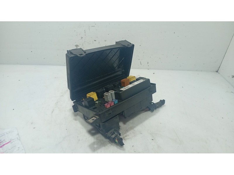 Recambio de caja reles / fusibles para opel astra h (a04) 1.7 cdti (l48) referencia OEM IAM   