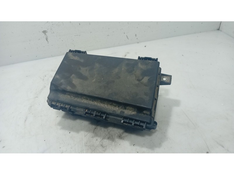 Recambio de caja reles / fusibles para opel astra h (a04) 1.7 cdti (l48) referencia OEM IAM   