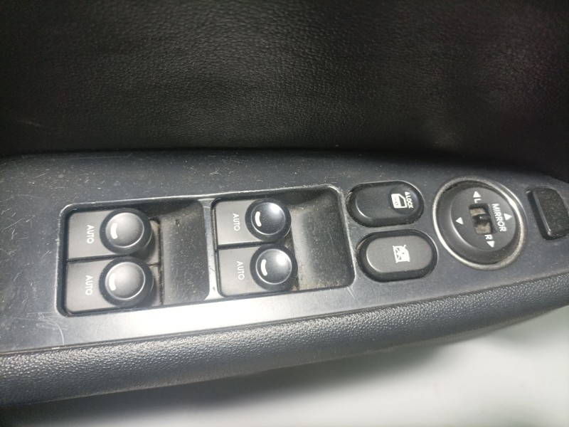 Recambio de mando elevalunas delantero izquierdo para hyundai i30 (fd) 1.6 crdi referencia OEM IAM 935702L010  