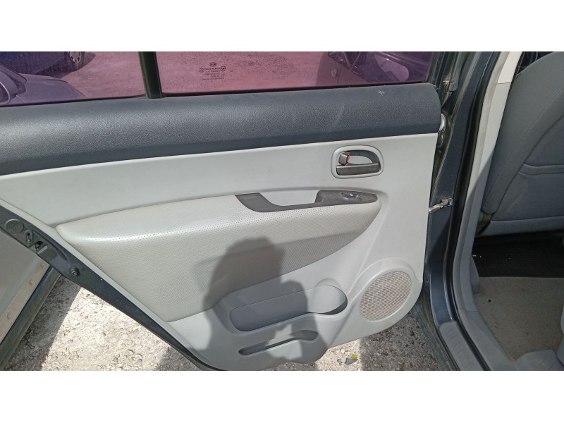 kia carens iii monospace (un) del año 2007