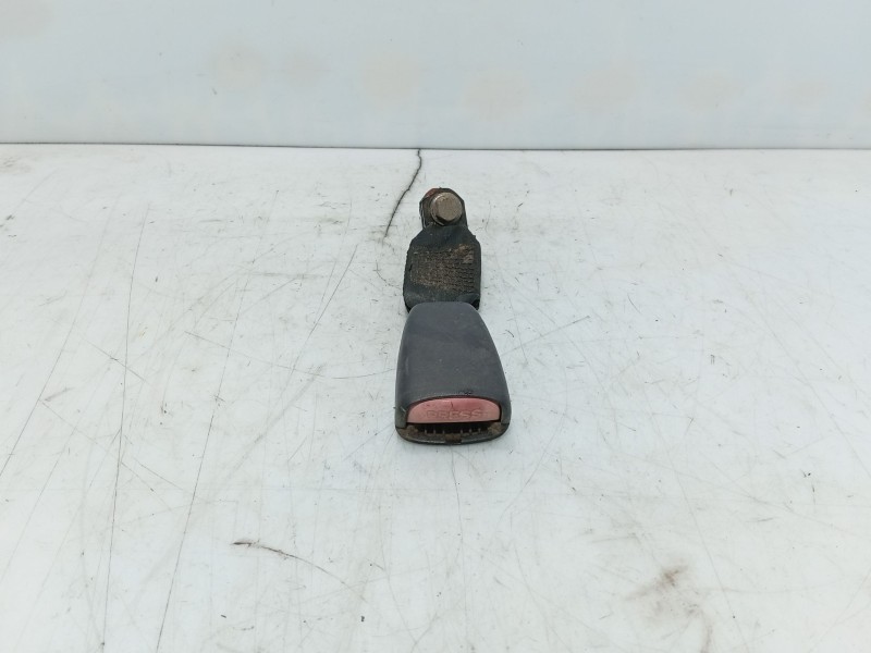 Recambio de anclaje cinturon delantero izquierdo para mitsubishi space star (dg0) referencia OEM IAM   