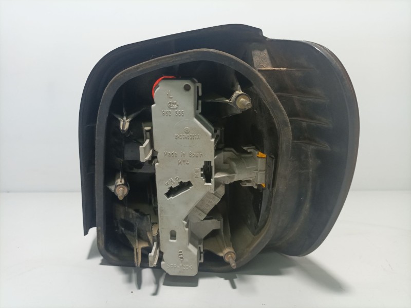 Recambio de piloto trasero izquierdo para volkswagen polo iii (6n1) 60 1.4 referencia OEM IAM 6N0945095B  