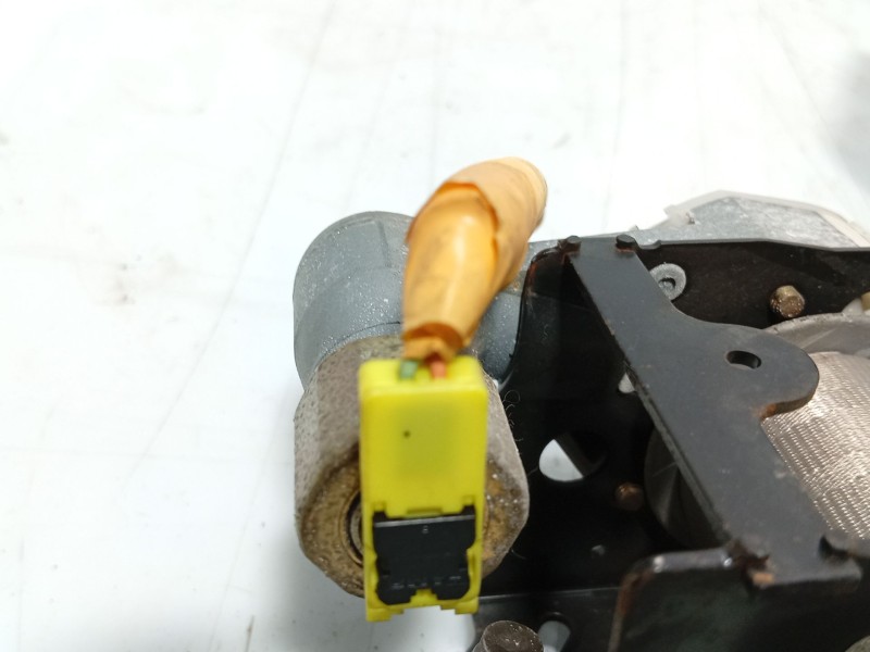 Recambio de cinturon seguridad delantero izquierdo para kia cerato i sedán (ld) 1.6 referencia OEM IAM   