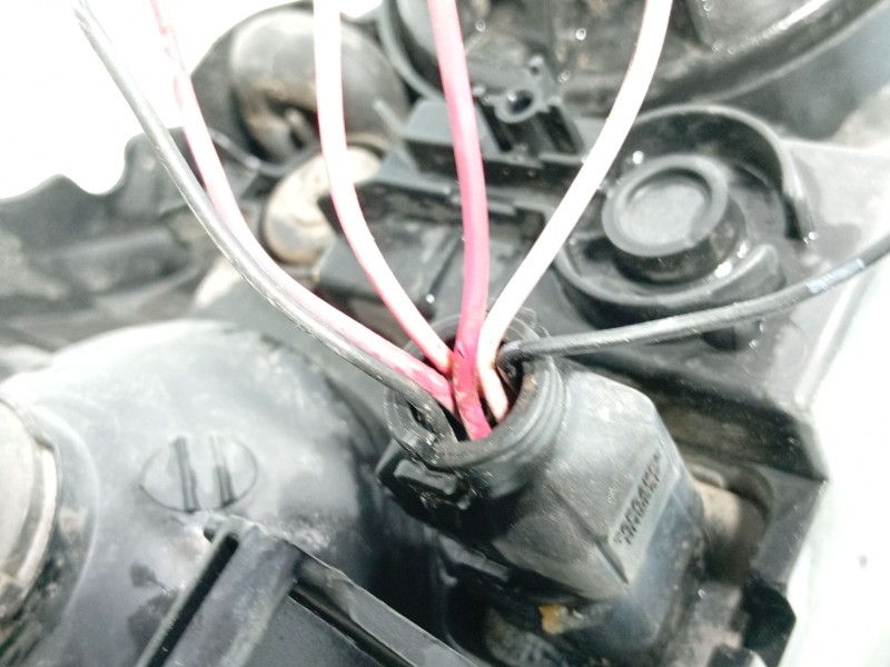 Recambio de faro izquierdo para kia cerato i sedán (ld) 1.6 referencia OEM IAM   