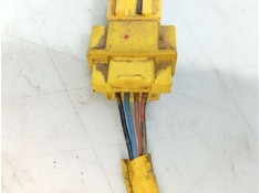 Recambio de anclaje cinturon delantero derecho para kia cerato i sedán (ld) 1.6 referencia OEM IAM    2