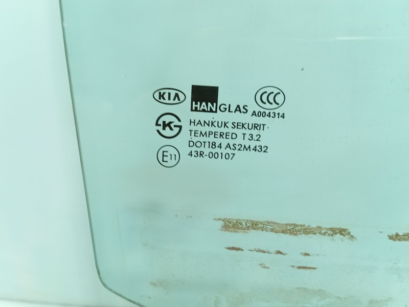 Recambio de luna trasera derecha para kia cerato i sedán (ld) 1.6 referencia OEM IAM   