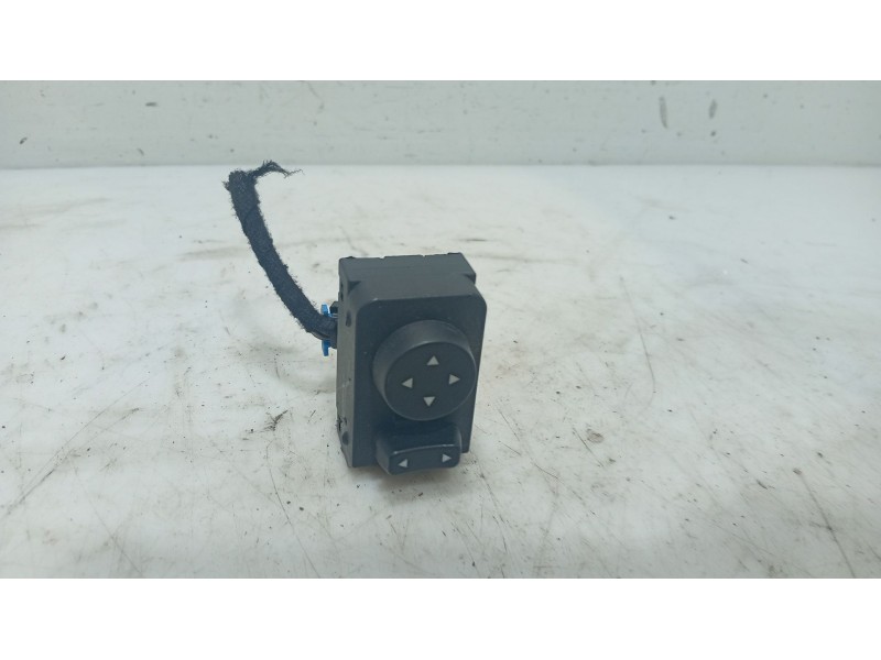 Recambio de mando retrovisor para fiat punto (199_) 1.2 (199axz1a, 199bxz1a) referencia OEM IAM   