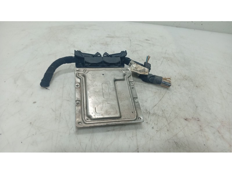 Recambio de centralita motor uce para fiat punto (199_) 1.2 (199axz1a, 199bxz1a) referencia OEM IAM   